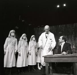 Spektakl pt. "Czerwone i brunatne" w Teatrze Współczesnym im. Edmunda Wiercińskiego