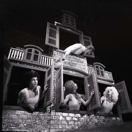 Spektakl pt. "Polowanie na lisa" w Teatrze Współczesnym im. Edmunda Wiercińskiego