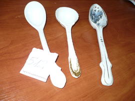 Zbiór łyżek porcelanowych